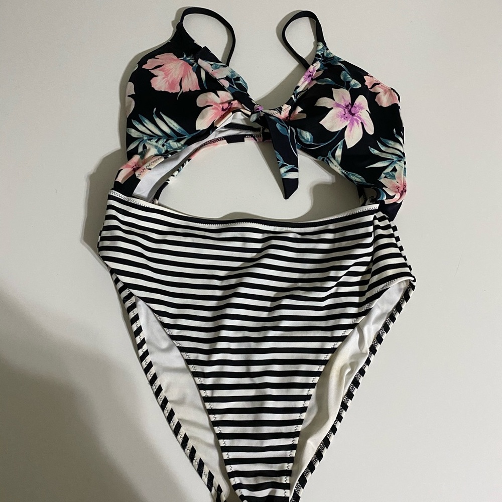 One piece swimsuit